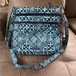 Vera Bradley Paisley Blue Crossbody Bag Medium